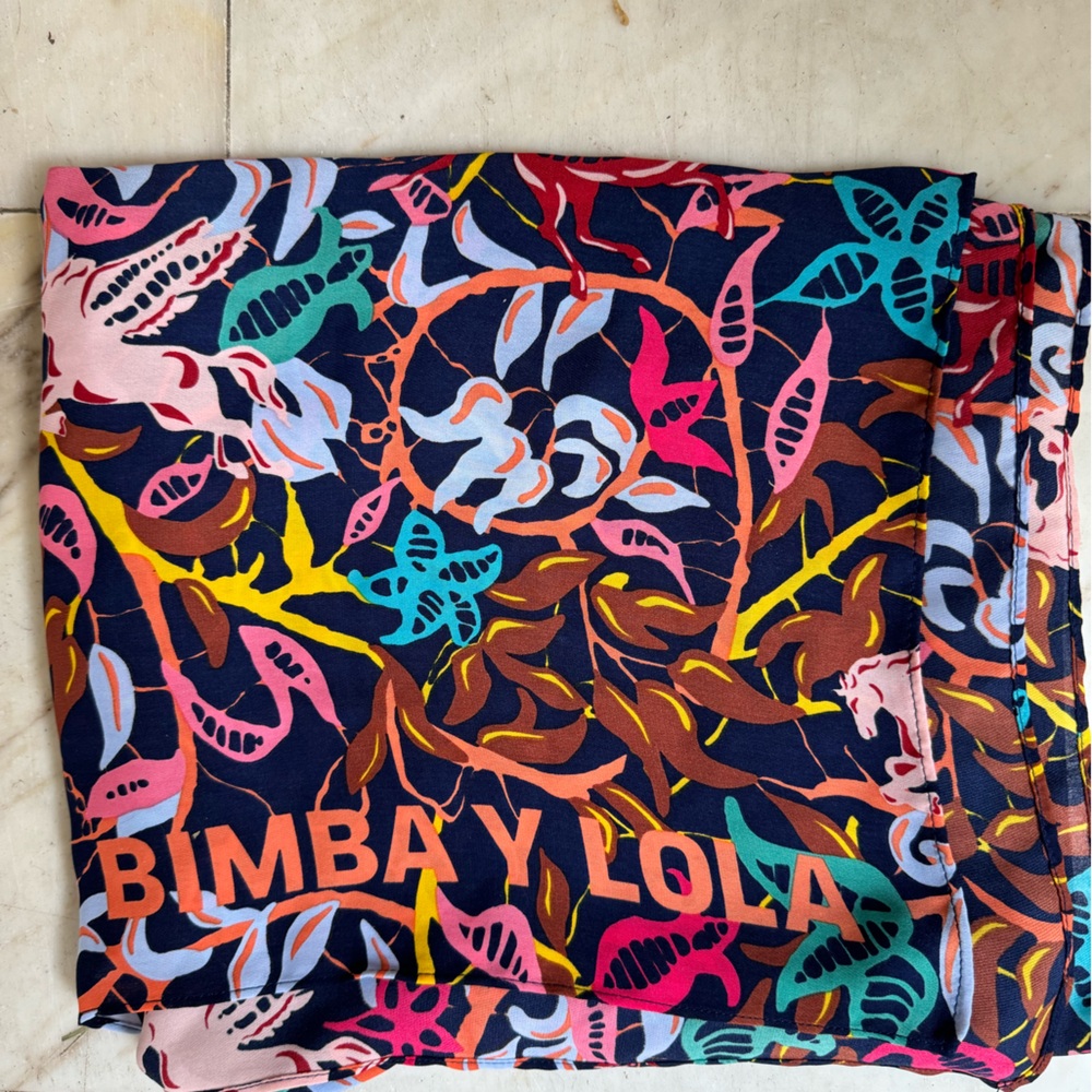 Like New Bimba Y Lola Spanish Scarf